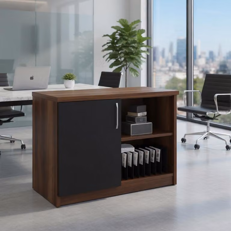 Elegante credenza con ripiano a vista e ante per l'ufficio