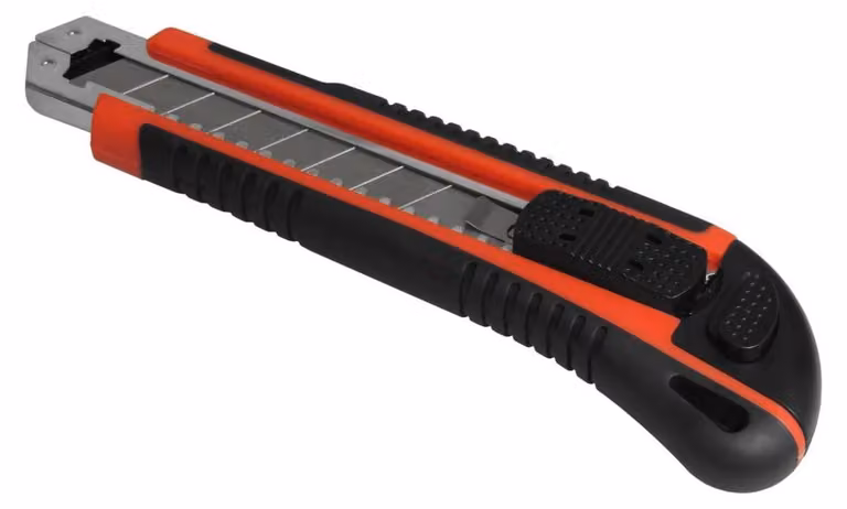 Coltello da taglio professionale con sistema di ricarica automatica e protezione della lama, colore rosso/nero