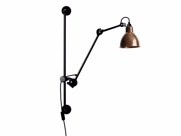 N°210 Lampada a Parete