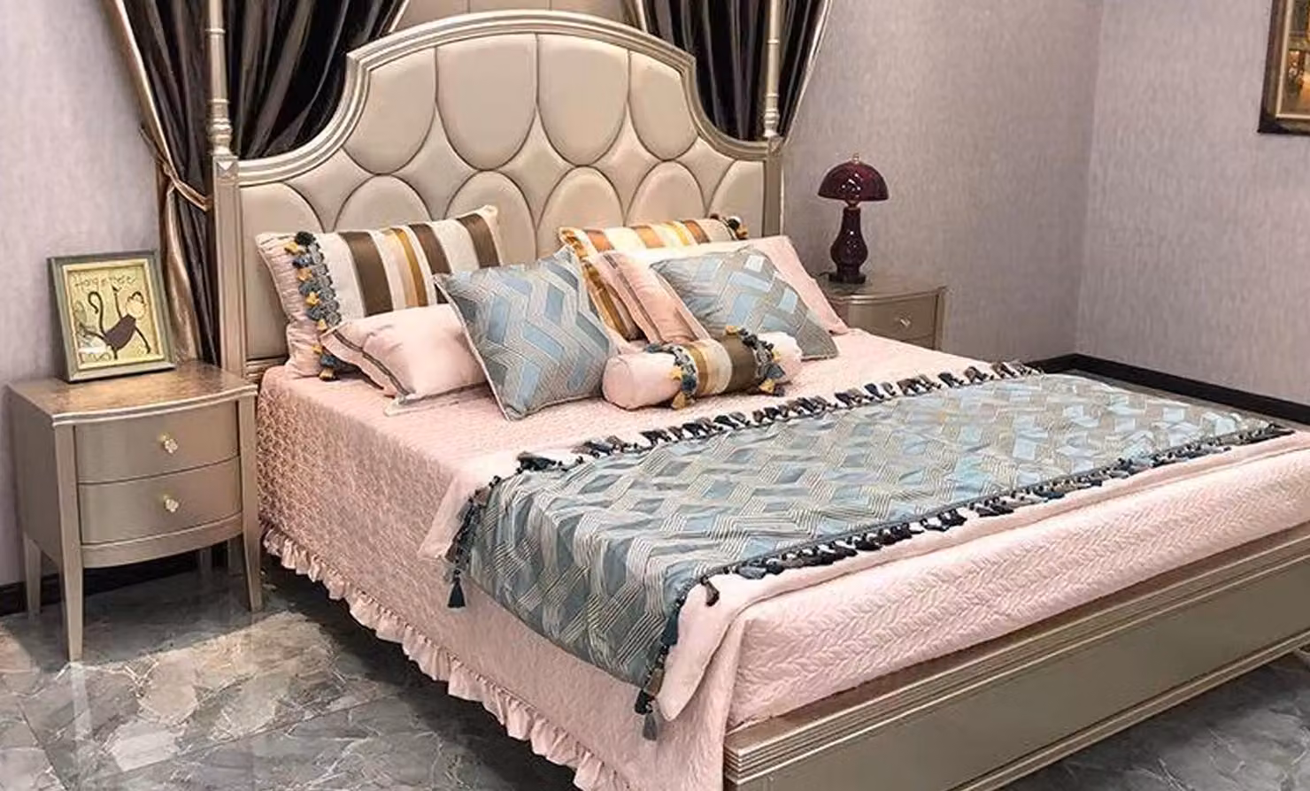 Doppelbett Bett Luxus Betten Holz Bettgestelle Bettrahmen Beige Design Modern