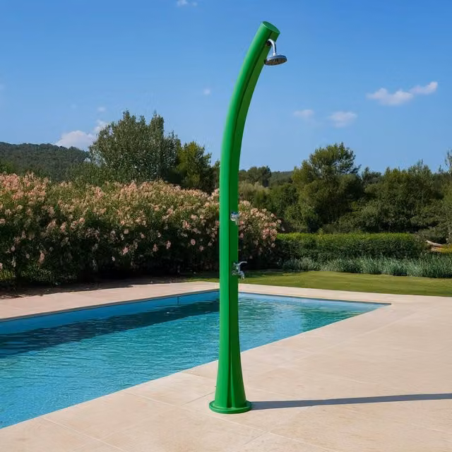 Doccia Solare Verde RAL3028 in Polietilene HD con Serbatoio da 25L e Soffione Rotondo per Spazi Esterni Piscine e Attivita Allaperto STARMATRIX RIO GREEN
