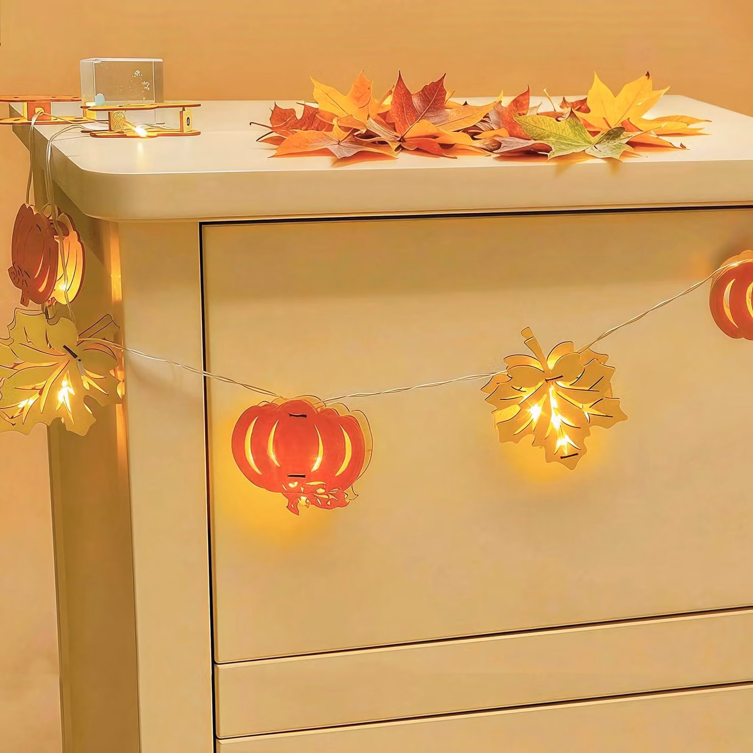 Catena luminosa a forma di foglie d'acero, in legno, lunghezza 1,5 metri, 10 LED, con timer, ideale per decorazioni autunnali
