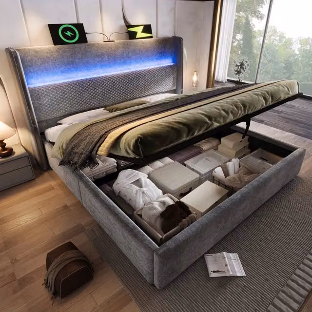 Letto contenitore REDOM in tessuto grigio con base a sollevamento, luci sottostante, porta USB e luce da lettura integrata, L/P: 140 x 200 cm – 1