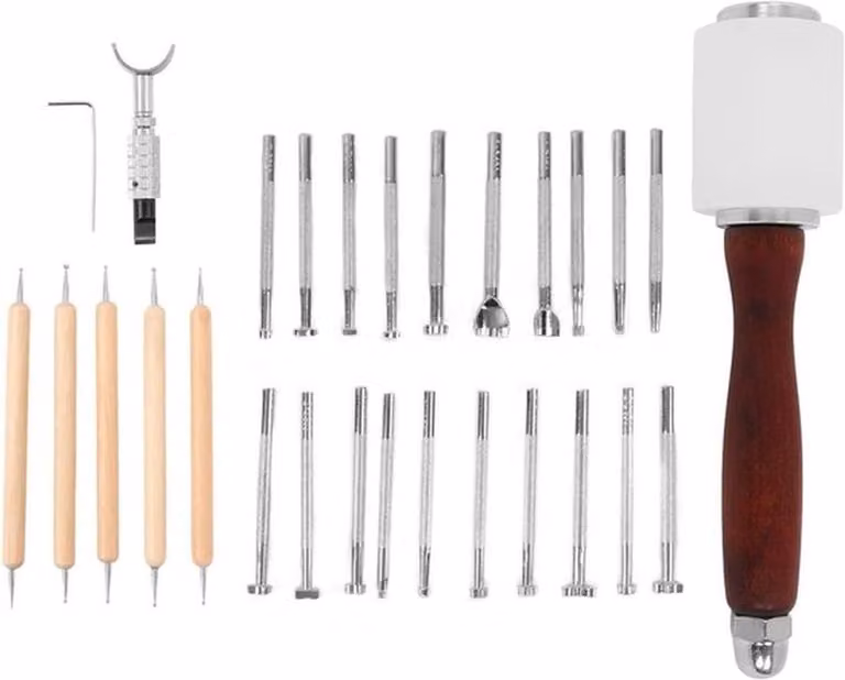 Set completo di 28 utensili per la lavorazione della pelle, con funzione di timbro e martello, ideale per lavori artigianali e progetti fai-da-te