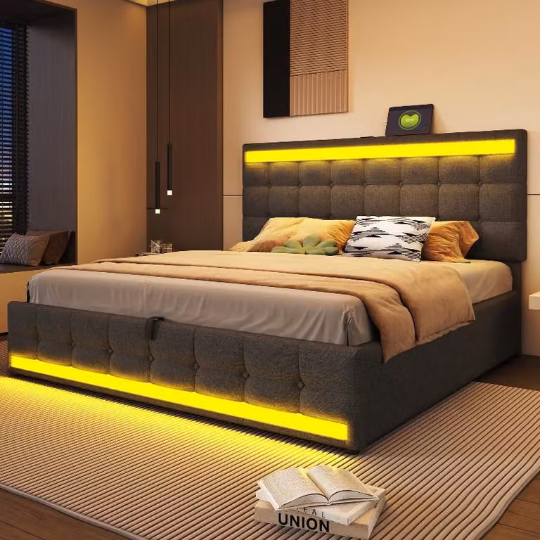 Letto imbottito 180x200 cm, grigio, con spazio contenitore a sollevamento idraulico, strisce LED RGB, 2 prese USB e poggiatesta regolabile, ideale per la camera da letto