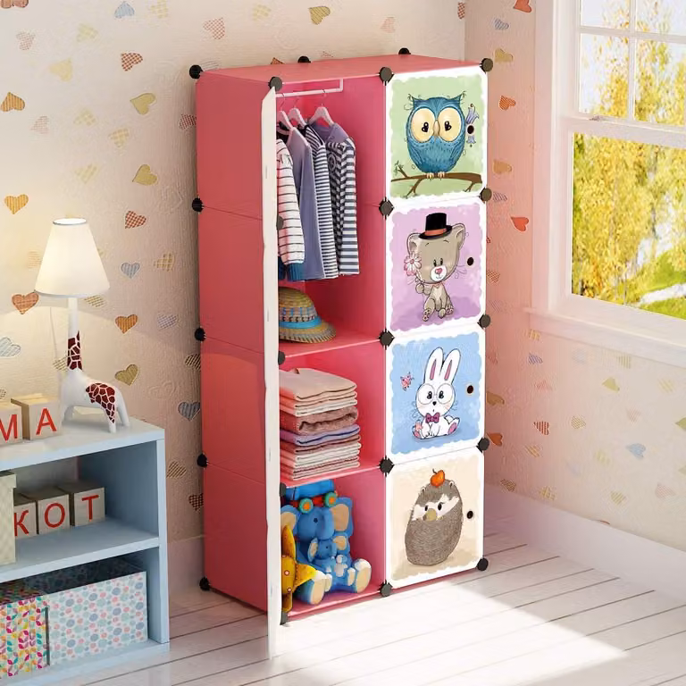 Armadio modulare per bambini, composto da 6 cubi e una parte appendiabiti, colore rosa, dimensioni 75x47x147 cm