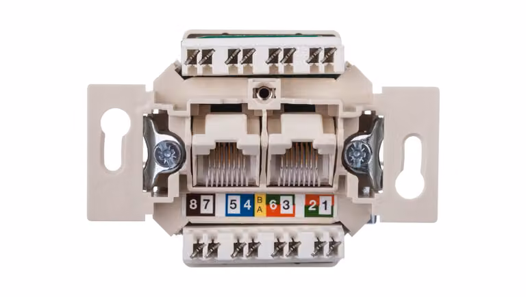 Presa per computer UAE 8/8 pin non schermata cat.5e 534576
