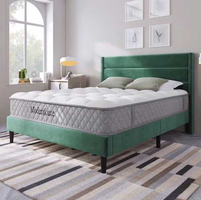 Letto matrimoniale moderno in velluto verde con materasso ibrido e rete inclusa L/P: 140 x 200 cm