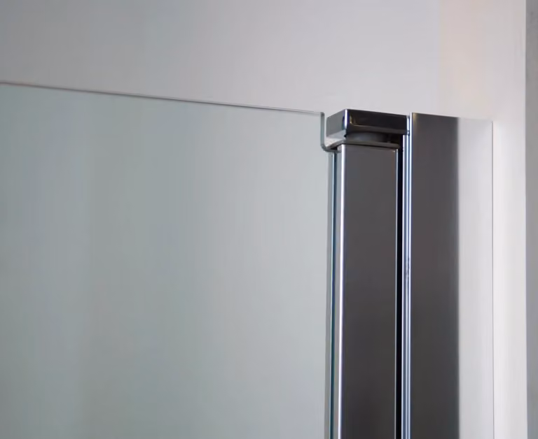 Box doccia rettangolare DUCHA OPEN con pannello fisso e porta battente, L: 135 cm, Colore nero e vetro trasparente