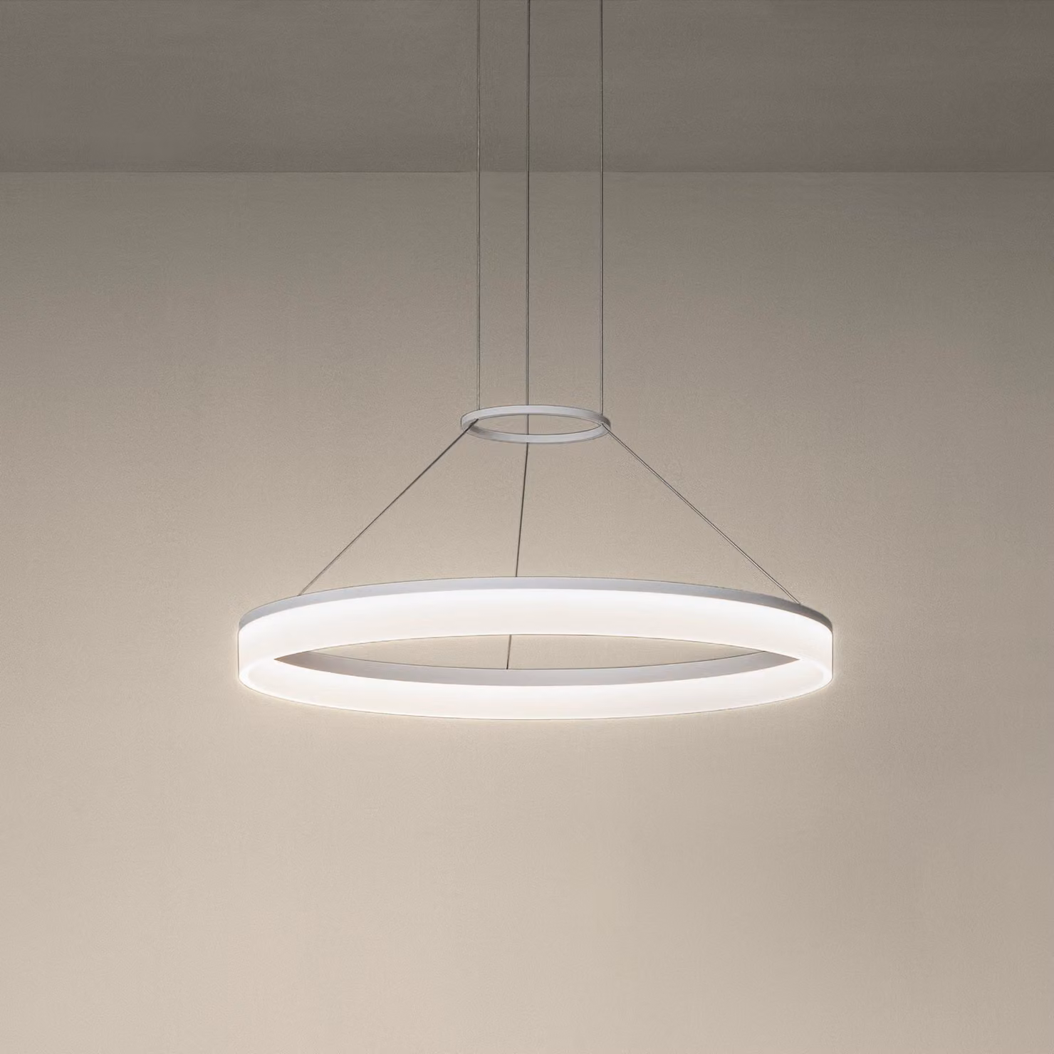 LEDS C4 - Lampada a sospensione circolare - 49,3 W, luce bianco caldo, 3473 lm, colore bianco