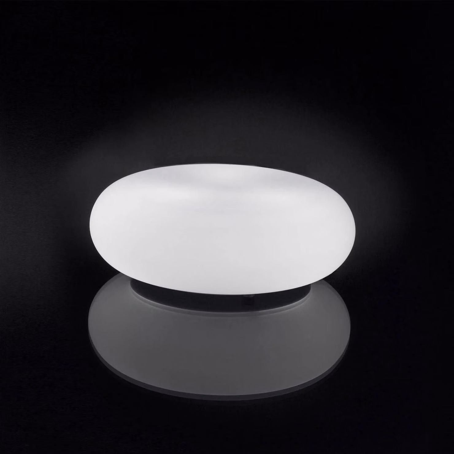 Artemide Lampada da tavolo di design Itka, Bianco / Opale, Soggiorno / Sala da pranzo, Vetro, Moderno, Lampada da tavolo