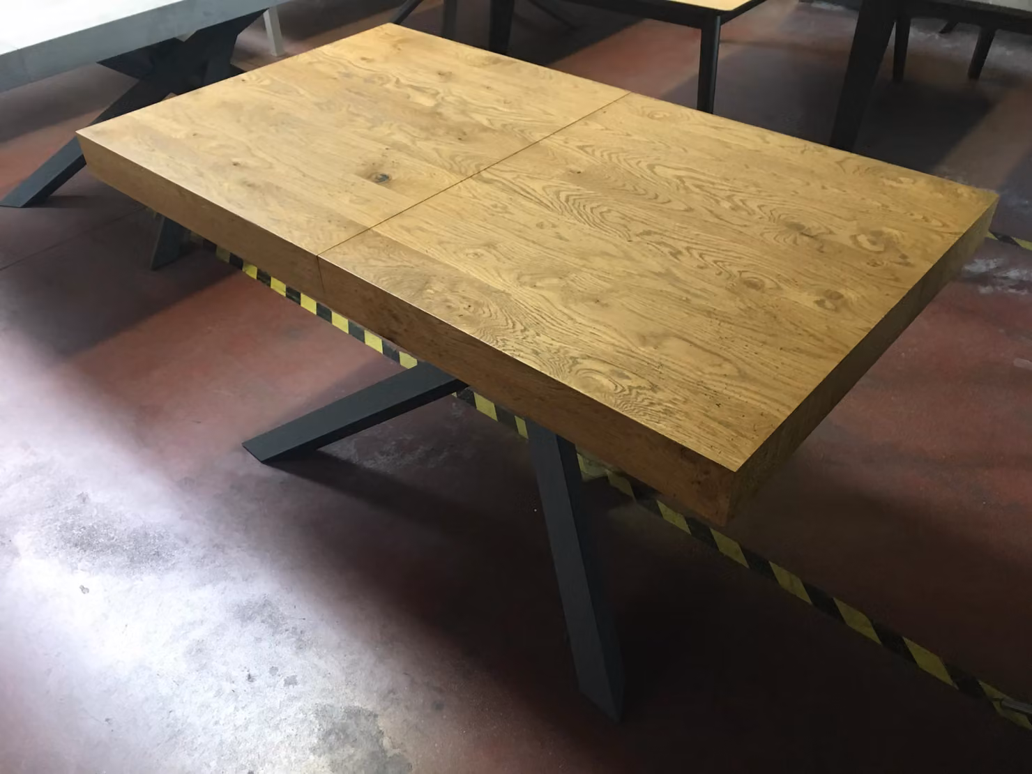 Tavolo estensibile Big Table Mobili 2G in legno rovere nodato, L: 160 cm, P: 90 cm, H: 78 cm (aperto 260 cm) – 2