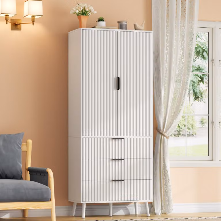 Armadio alto multifunzionale con 3 cassetti, maniglie nere, mobile contenitore con 2 ante e ampio spazio di stoccaggio, bianco