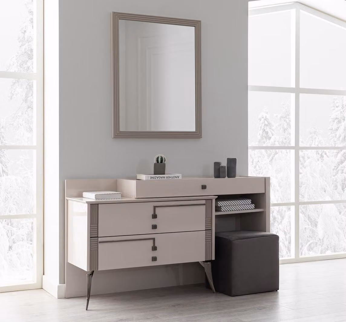 Beiger Schlafzimmer Set Designer Schminktisch Spiegel und Hocker 3tlg