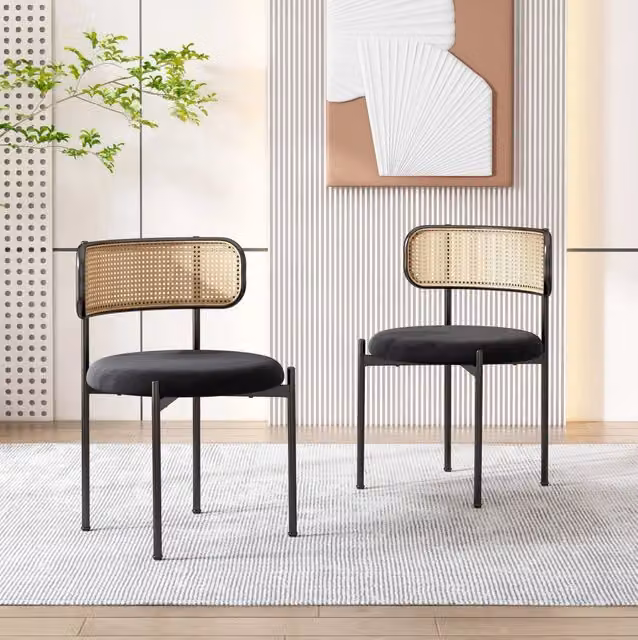 Set di 2 sedie da pranzo in velluto nero con schienale in rattan e gambe in metallo