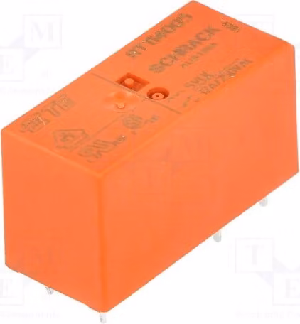 1 relè: elettromagnetico, 12A/250VAC. Bobina: 5VDC. Mini 0-1393239-7, elettromeccanico