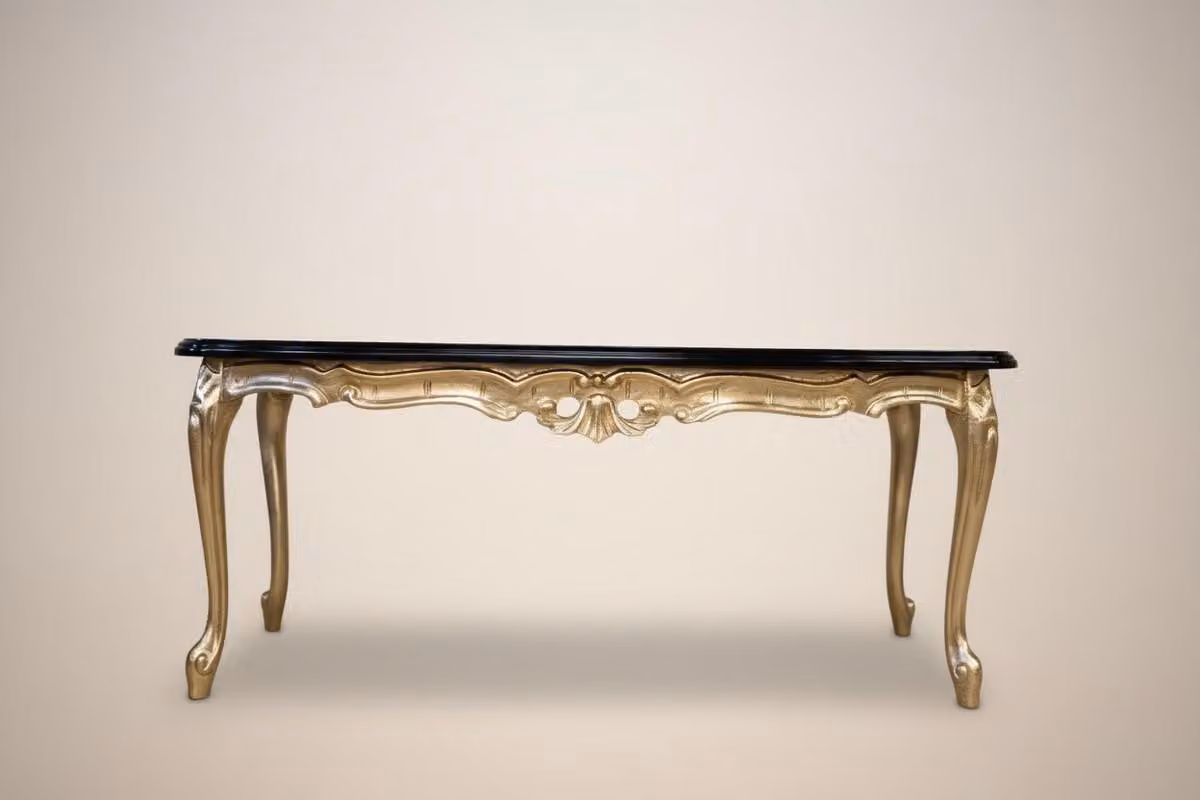Tavolino da caffè "Casa Padrino Barock" in stile pomposo, design di Harald Glööckler, realizzato in legno di faggio, colore nero/oro, dimensioni 121 x 66 x 47 cm