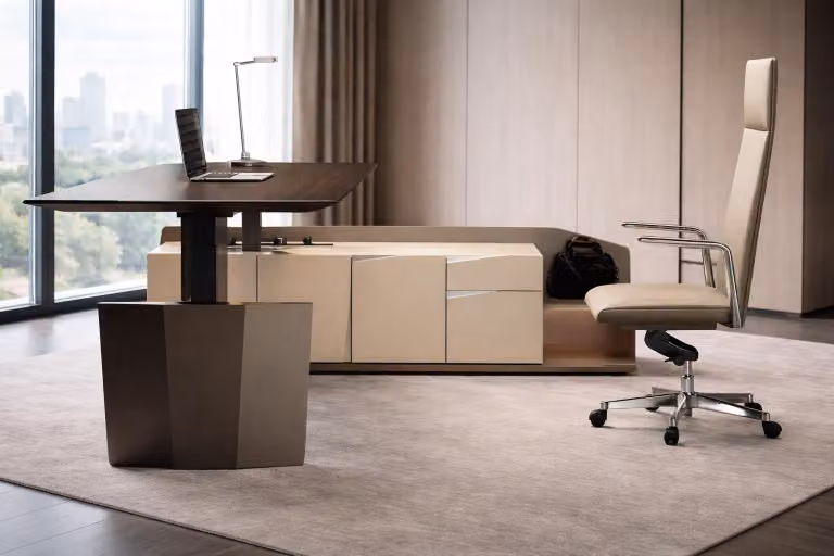 Scrivania angolare marrone elegante, ideale per l'ufficio o lo studio. Tavolo da lavoro, scrivania da ufficio