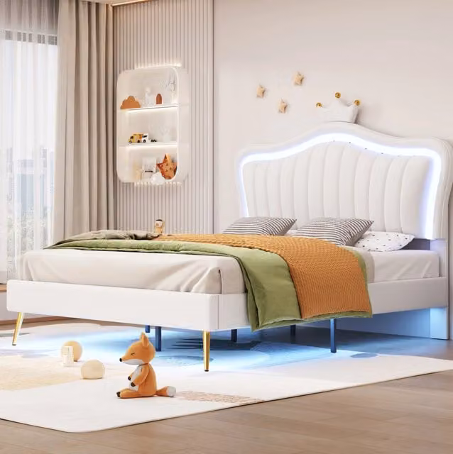 Letto imbottito per bambini 140 x 200 cm con LED; testiera regolabile e corona; bianco