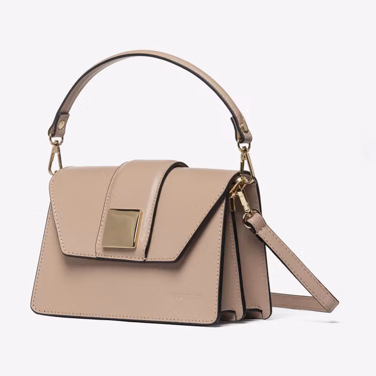 Borsa a tracolla Marc Ellis, realizzata in vera pelle di vacchetta, color beige nude. Elegante e versatile