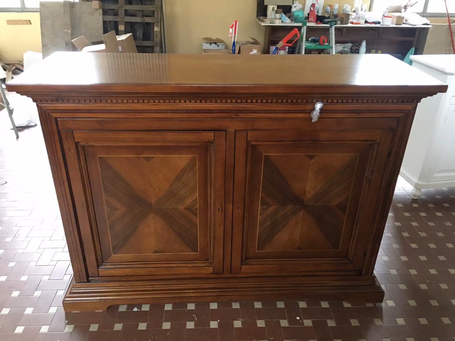 Madia credenza in legno Noce Bassano con 2 ante di Mobili 2G, L/P/H: 160 x 53 x 115 cm – 3