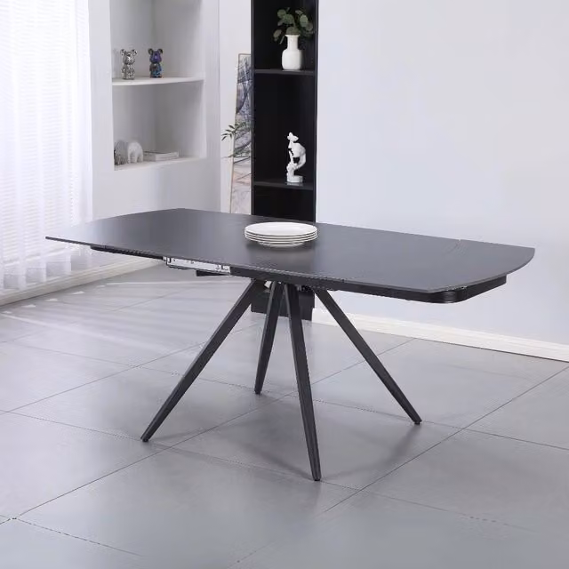 Tavolo girevole allungabile Kitti con piano in ceramica effetto marmo nero opaco 120x88x76H