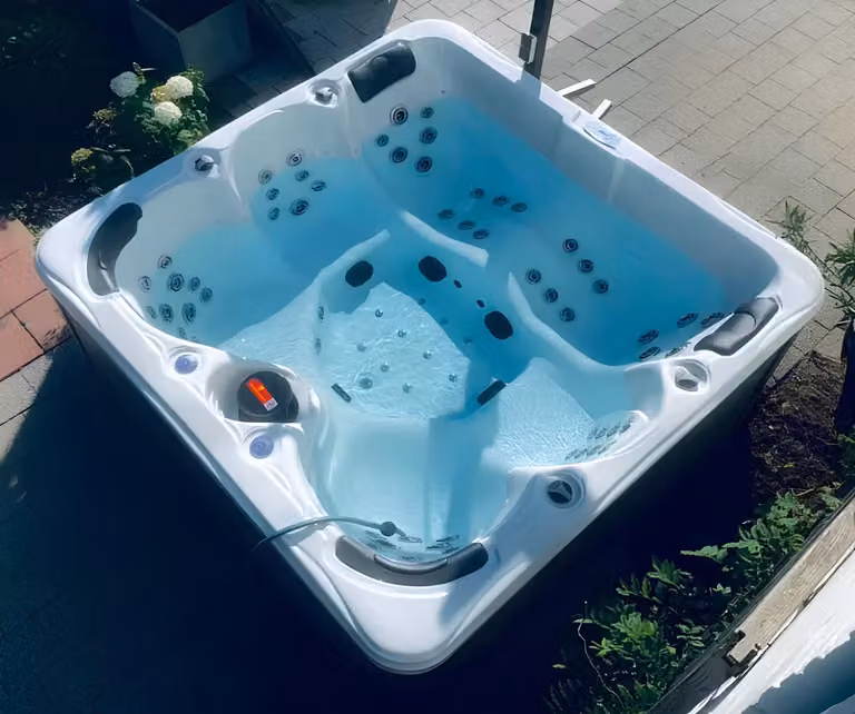 Whirlpool Whirlwanne Garten Bad Outdoor-Spa Erholungsbecken 210x210 cm