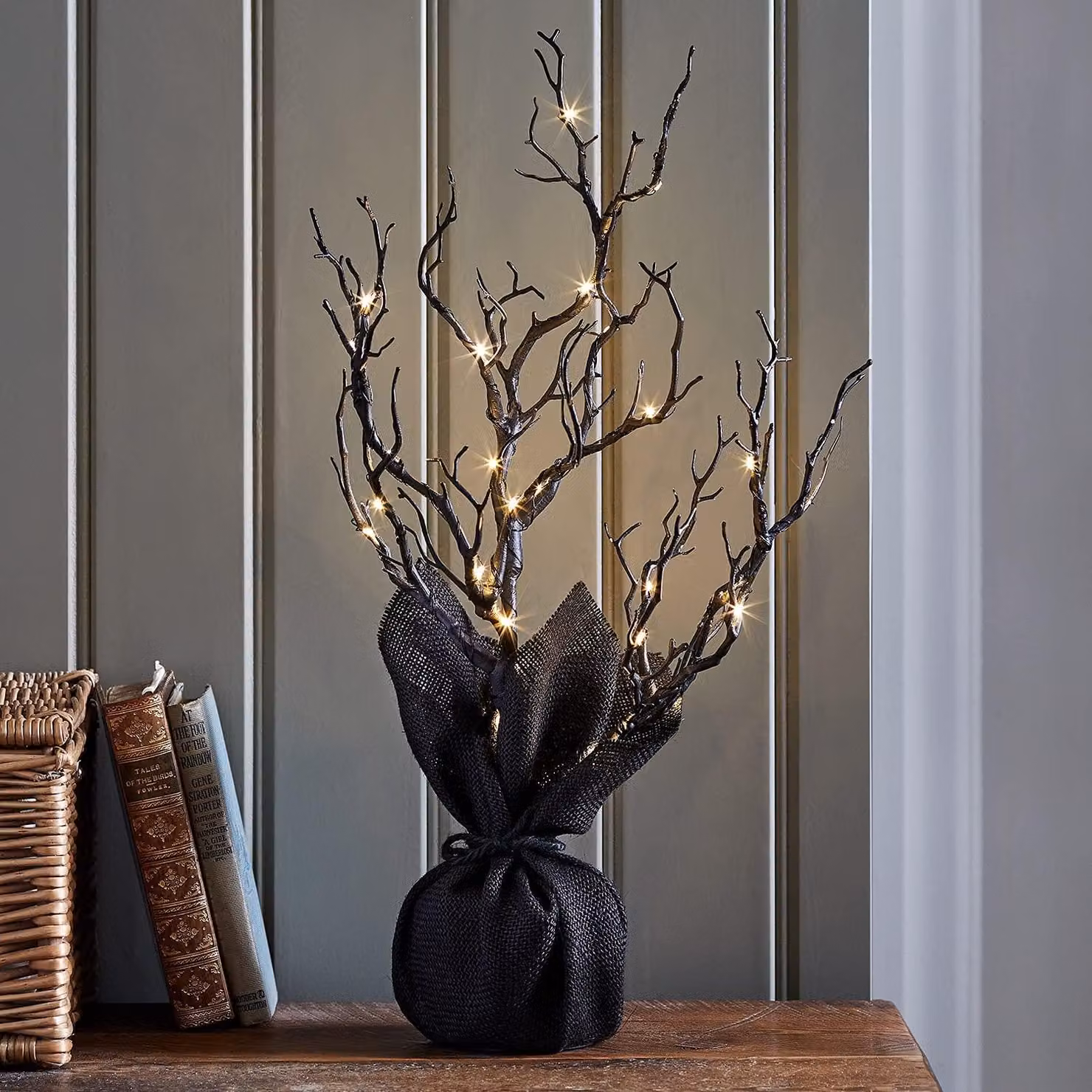 Albero di Natale a LED, 50 cm, nero, luce bianco caldo, con timer, ideale per Halloween