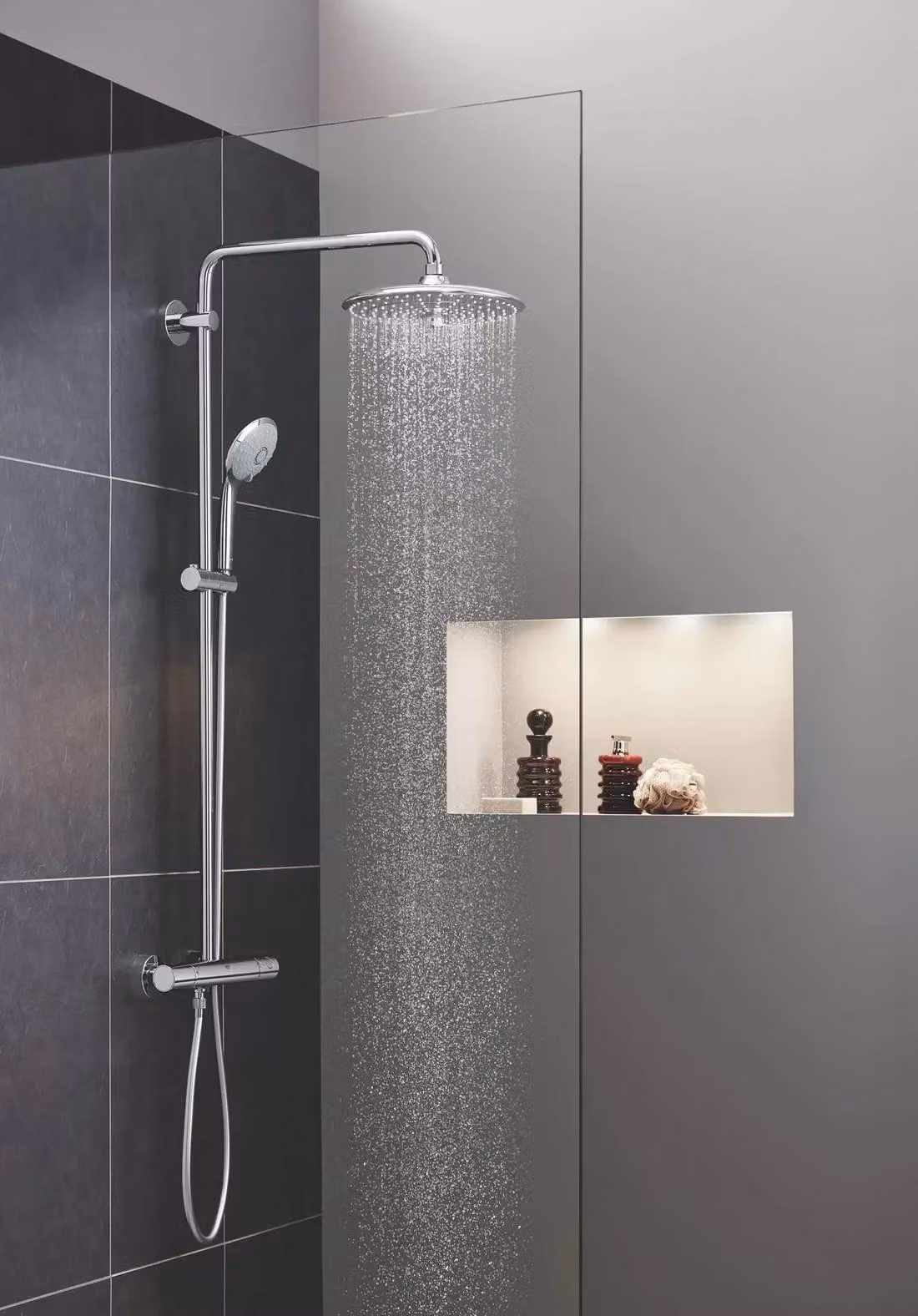 Set doccia a pioggia WEBO Euphoria completo | Miscelatore termostatico in ottone | Tecnologia Air-Flow & Clean | Cromo spazzolato | Soffione e maniglia regolabili