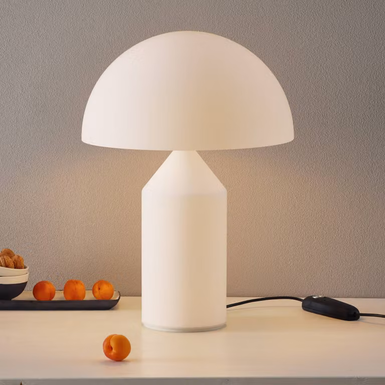 Oluce Lampada da tavolo di design ATOLLO, dimmerabile, Bianco / Opale, Soggiorno / Sala da pranzo, Metallo, Design, Lampada da tavolo