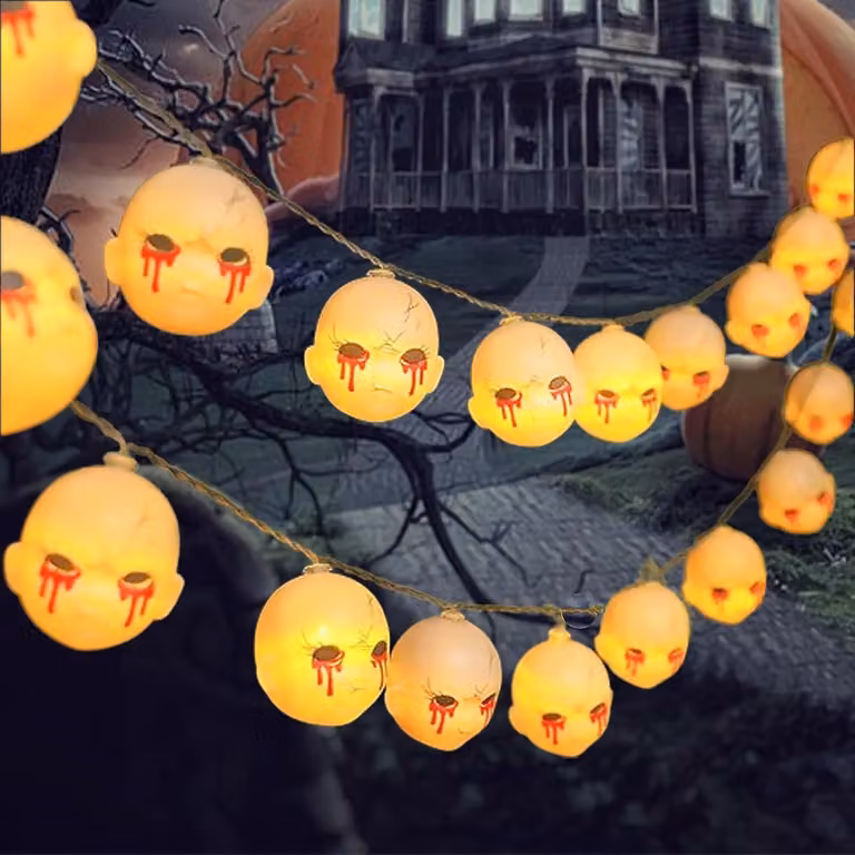 Catena luminosa a tema Halloween, con 10 luci a forma di fantasma, alimentata a batteria, colore arancione/viola