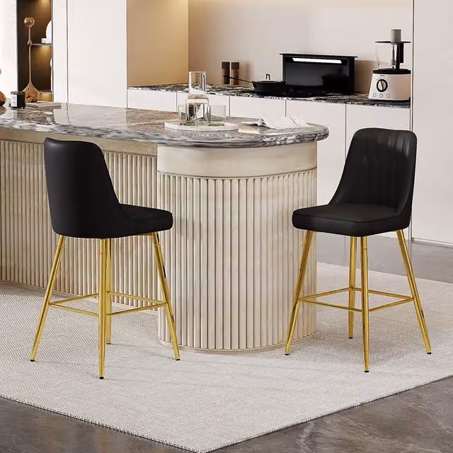 Set di 2 sgabelli da bar Zephmum moderni in ecopelle nera e struttura metallica oro, Altezza: 100 cm