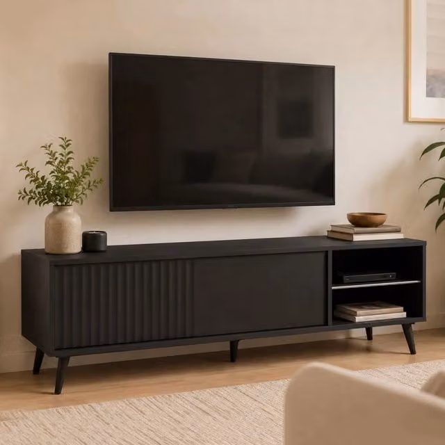 Mobile porta TV DMORA in legno e vetro nero con design moderno per il tuo soggiorno L/P/H: 135 x 40 x 48 cm