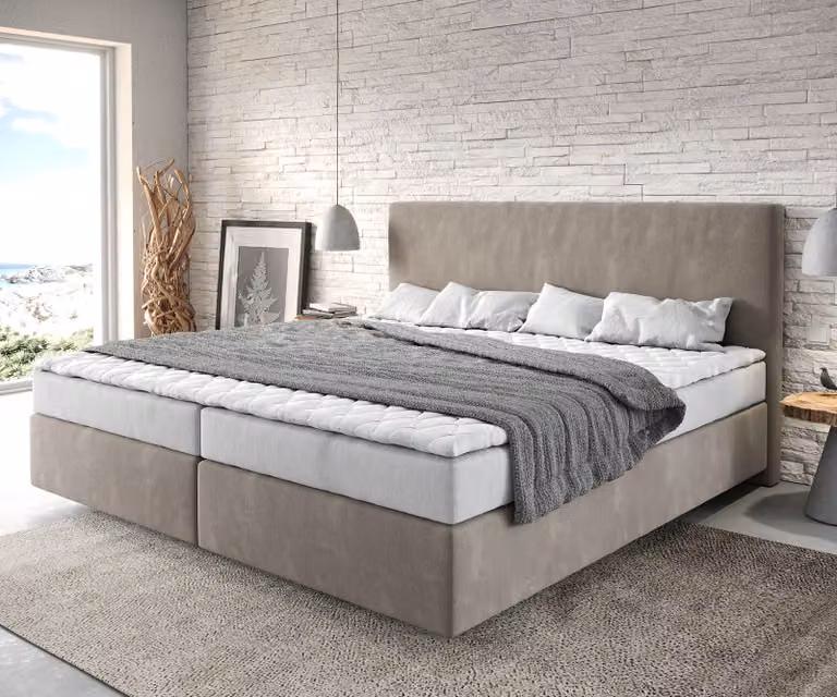 Letto con rete a molle DELIFE Dream-Well, rivestito in microfibra beige, dimensioni 200x200 cm, con materasso a molle Bonell e topper in poliuretano