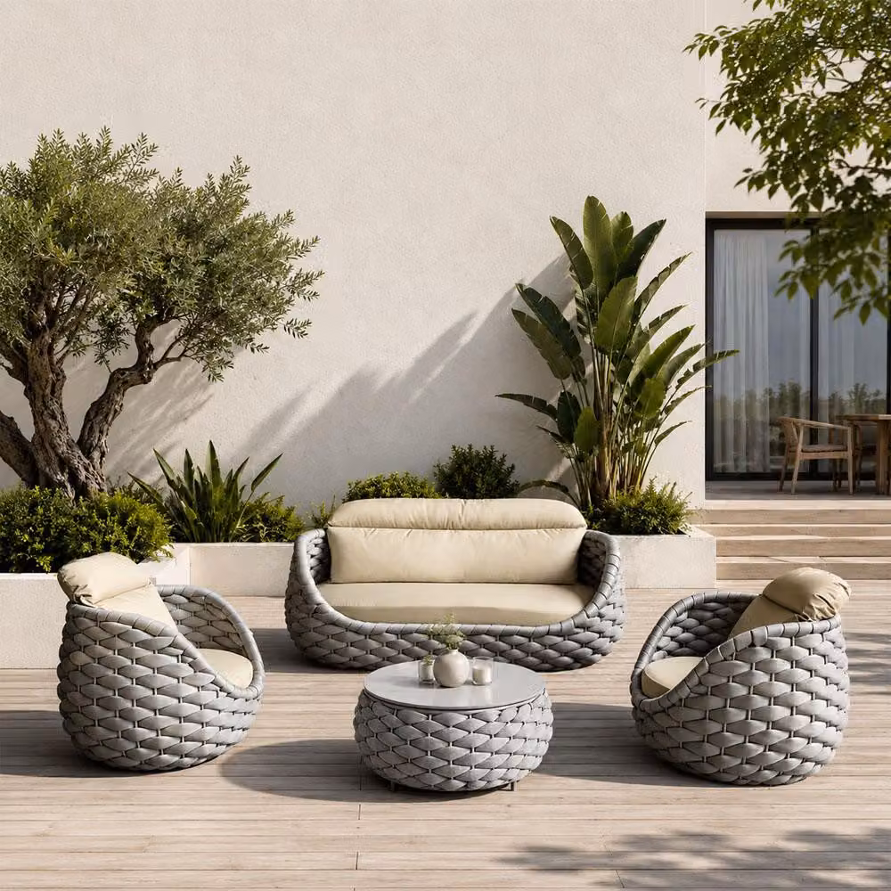Set da salotto per esterno, composto da 4 elementi: 2 poltrone singole, un divano a tre posti e un tavolino, resistente all'acqua, ideale per giardino, terrazza e cortile, colore grigio /TBSF-G3/