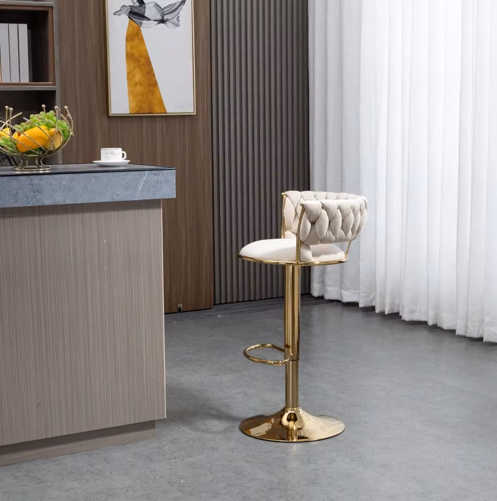 Set di sgabelli da bar Beaok girevoli a 360° regolabili in velluto beige con base in legno e metallo – 2