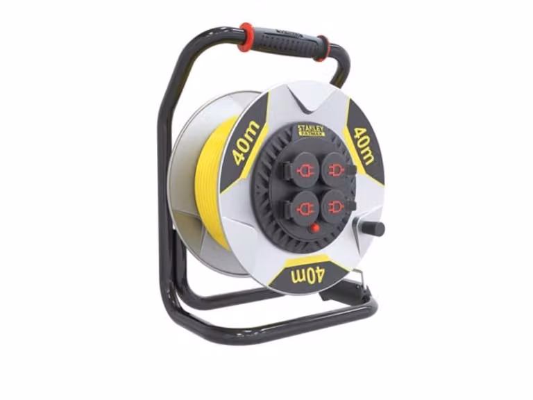 Avvolgicavo professionale in neoprene Stanley Fatmax con sistema antitorsione - 40 m - 3G2.5 - 4 prese