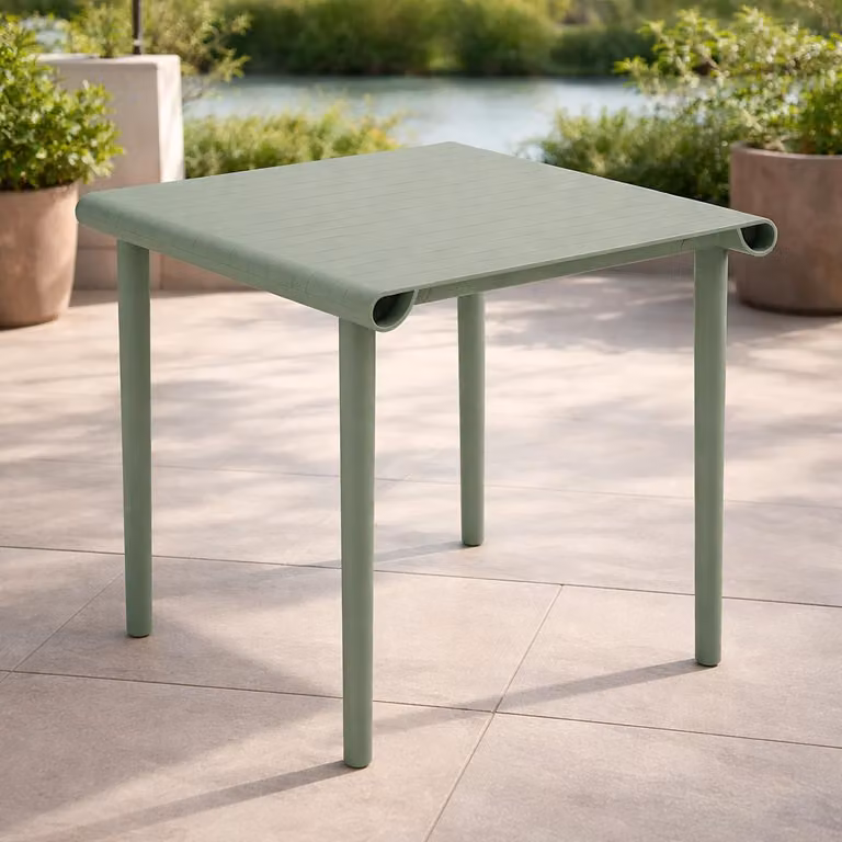 Stilvoller Grüner Gartentisch Edler Quadratischer Kunststofftisch