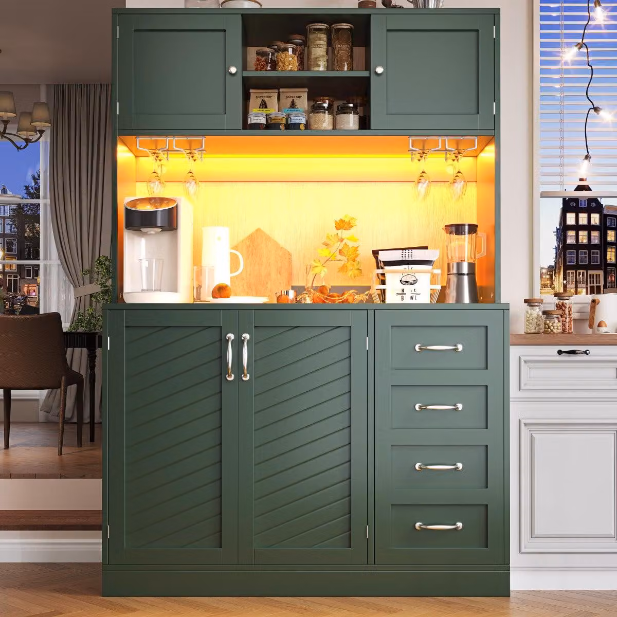 Moderno mobile buffet 120x40x188 cm con illuminazione a LED, ripiano per snack e portabevande, mobile da cucina con 4 ante e 2 cassetti, verde