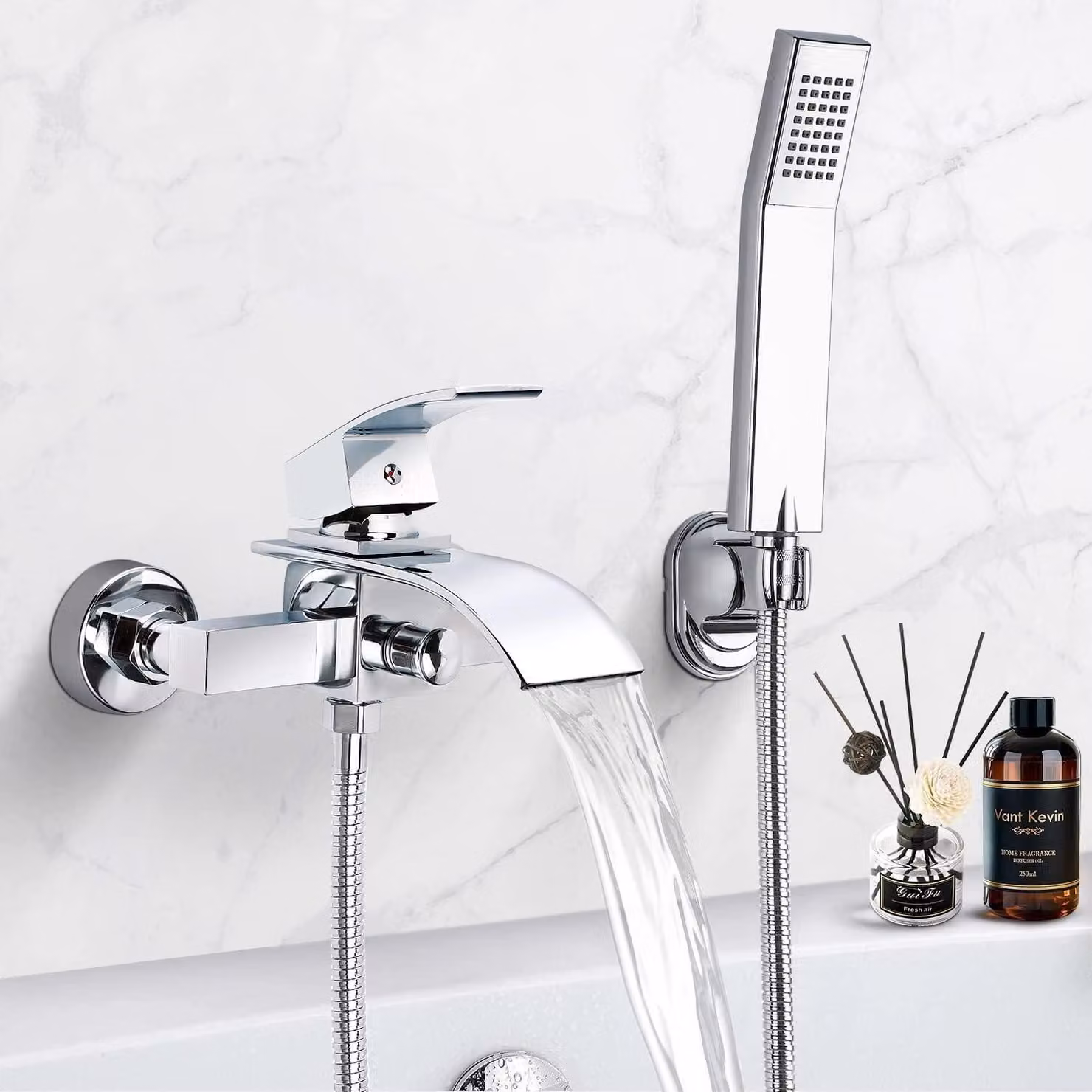 Elzusha - Miscelatore a parete con doccetta e bocchetta di scarico per vasca, finitura cromata