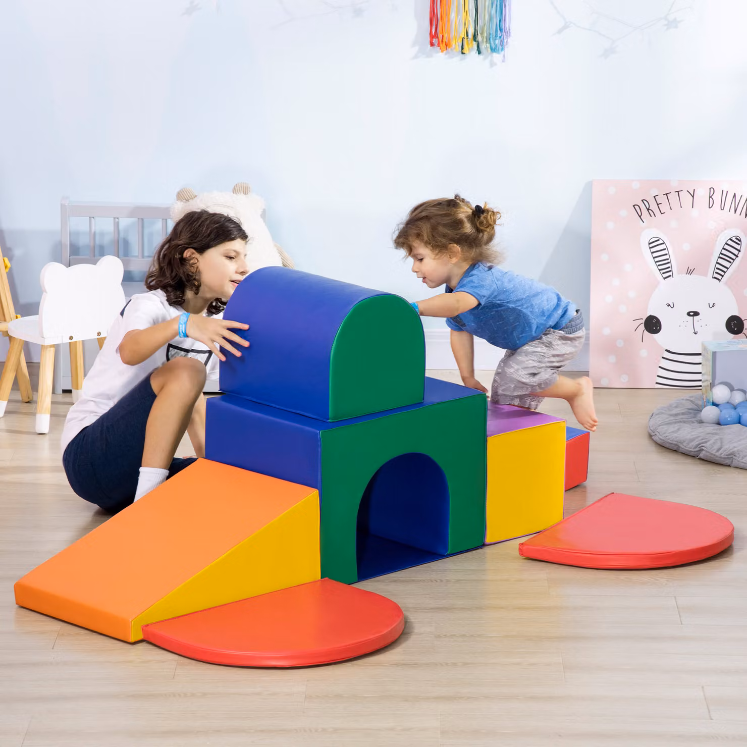 Set da gioco creativo HOMCOM per bambini da 1 a 3 anni con 7 blocchi multicolore in schiuma PU ed EPE, L 170 cm x P 130 cm x H 40 cm – 2