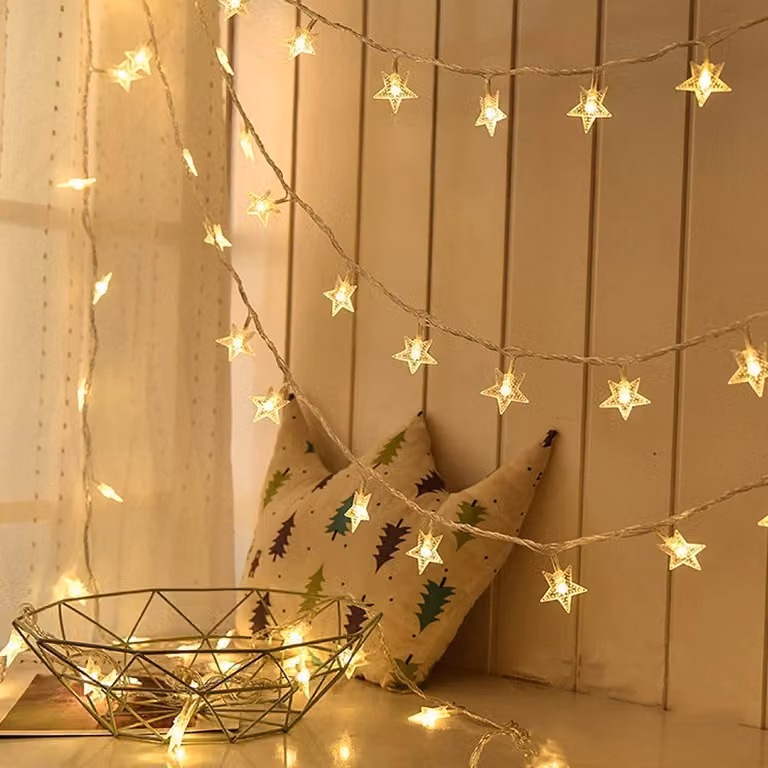 Catena luminosa a LED, 10 metri, 100 stelle bianche calde, alimentata a batteria