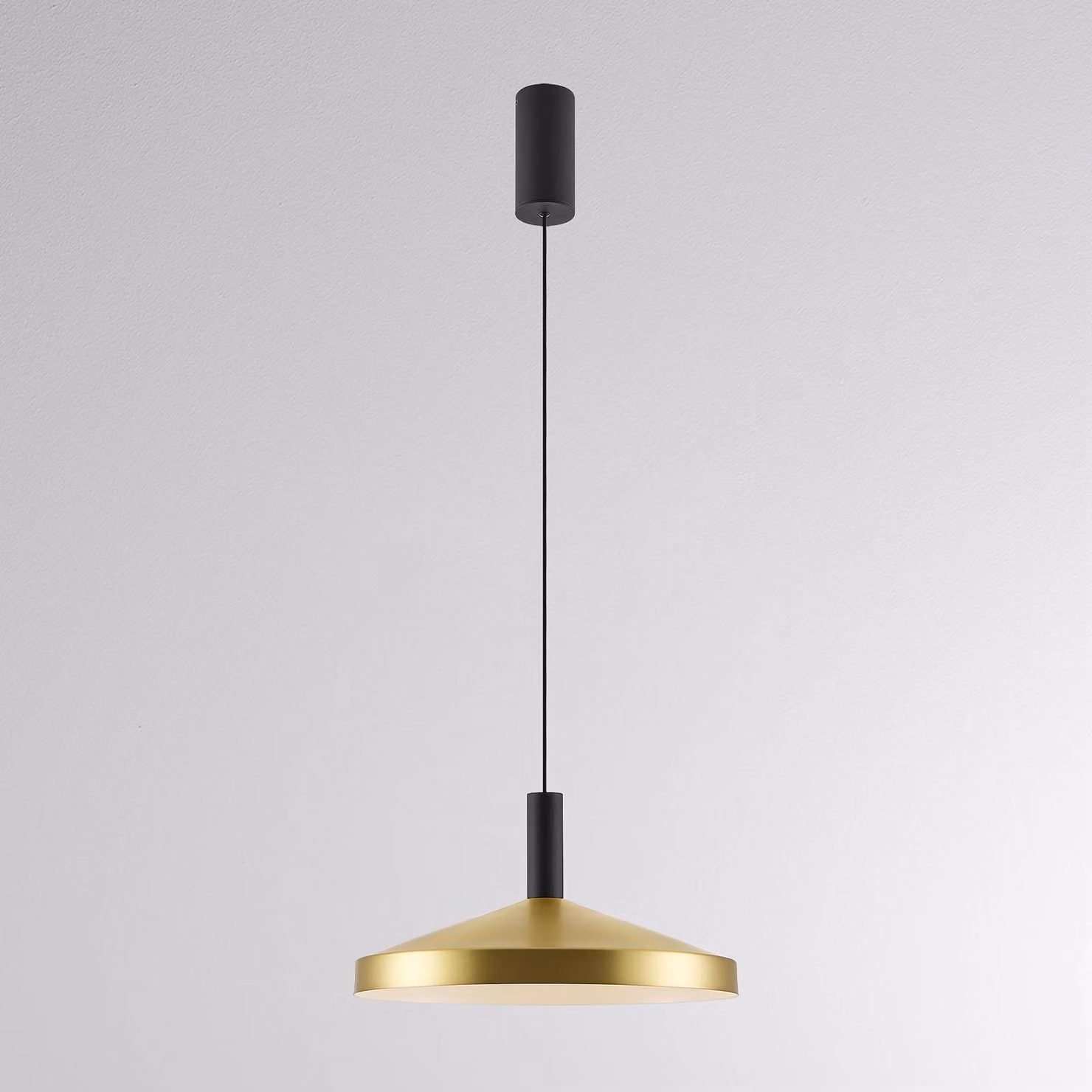 Molto Luce Lampada a sospensione LORA III, dimmerabile, Ottone / Oro, Soggiorno / Sala da pranzo, Metallo, Moderno, Lampada a sospensione