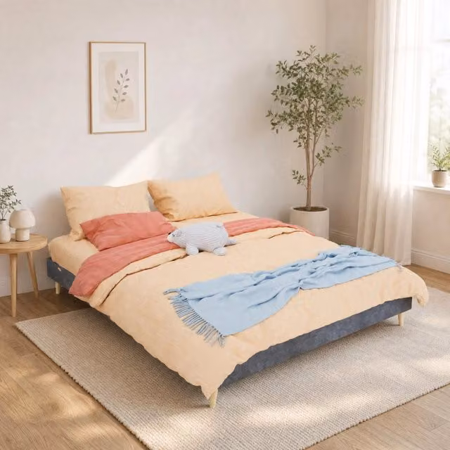 Letto matrimoniale 160 × 200 cm in tessuto grigio con testiera geometrica e rete a doghe in metallo