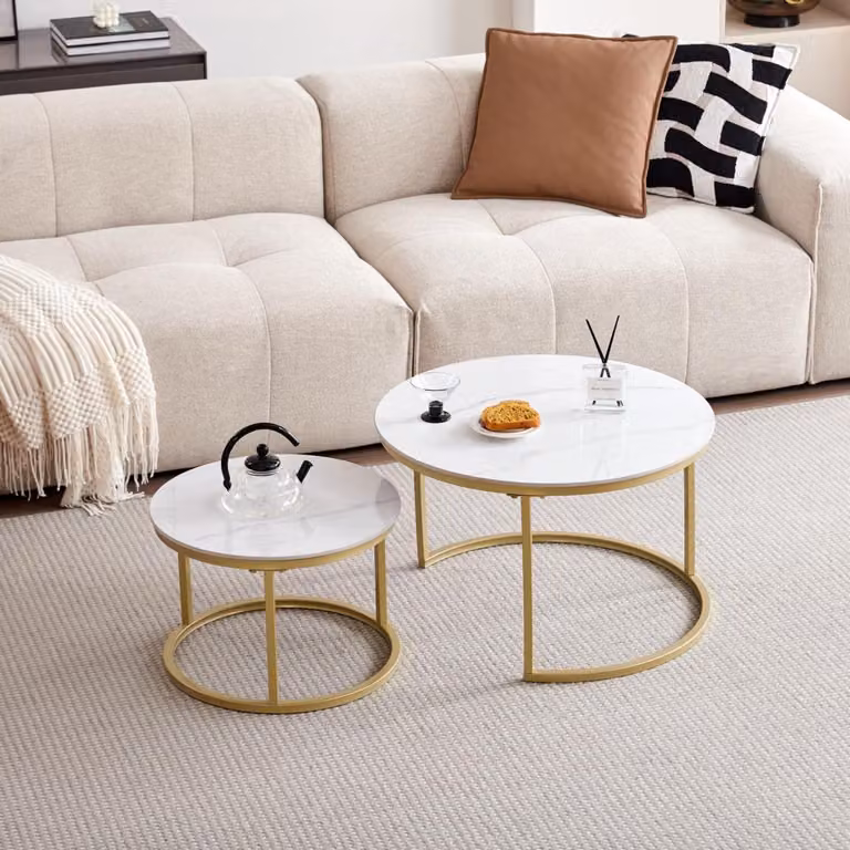 Tavolino rotondo, tavolino ausiliario, bianco, con piano in marmo sintetico, struttura dorata, dimensioni 70x70x45 cm