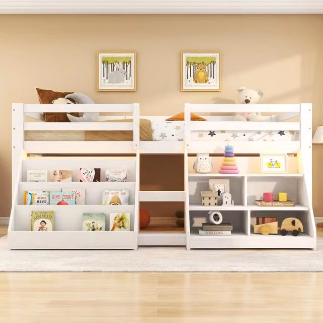 Letto a soppalco 90 × 200 cm con ripiani aperti LED controllabile tramite app scala in legno di pino e MDF bianco