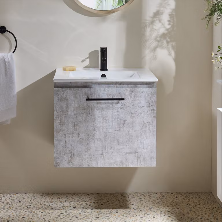 Mobile Bagno Grigio Cemento Sospeso da 600mm con Lavabo e Maniglia Nere con Barra a T - Cluo