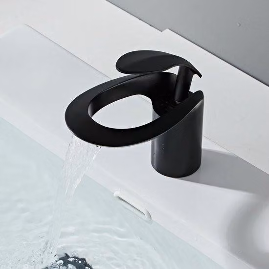 Ibenzoa® Miscelatore monocomando per lavabo a cascata – Nero.