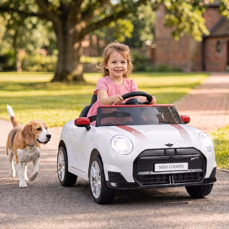 Auto elettrica BMW Mini Cooper per bambini Costway con telecomando, luci LED e musica, 12V, Bianco