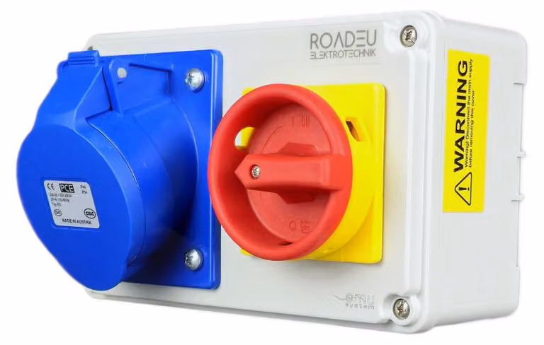 Presa a muro CEI 32A, 3P, 230V, con interruttore generale e sistema di blocco - Grado di protezione IP44, resistente agli agenti atmosferici